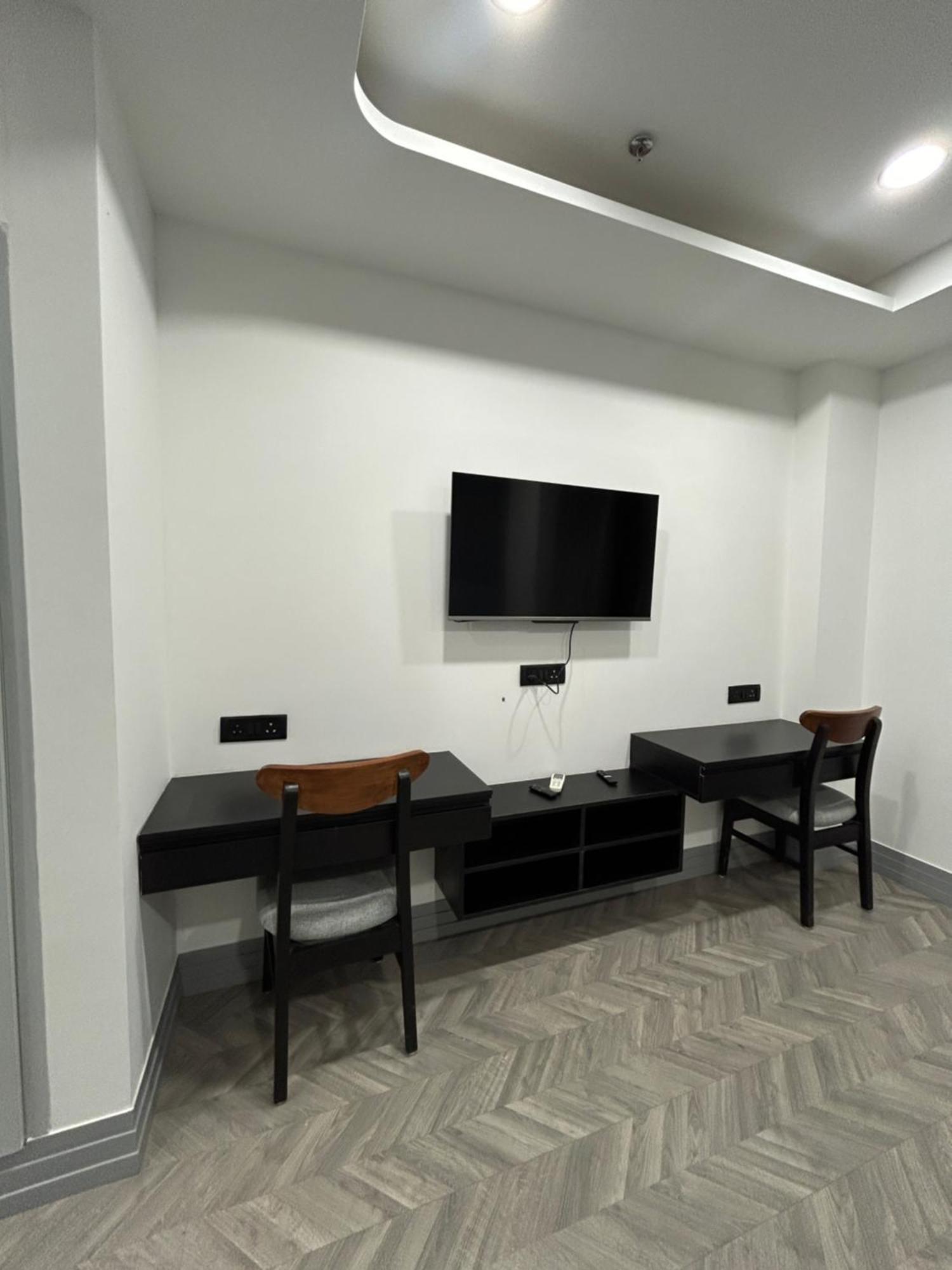 Bedchambers Serviced Apartment, Golf Course, Gurgaon Exteriör bild