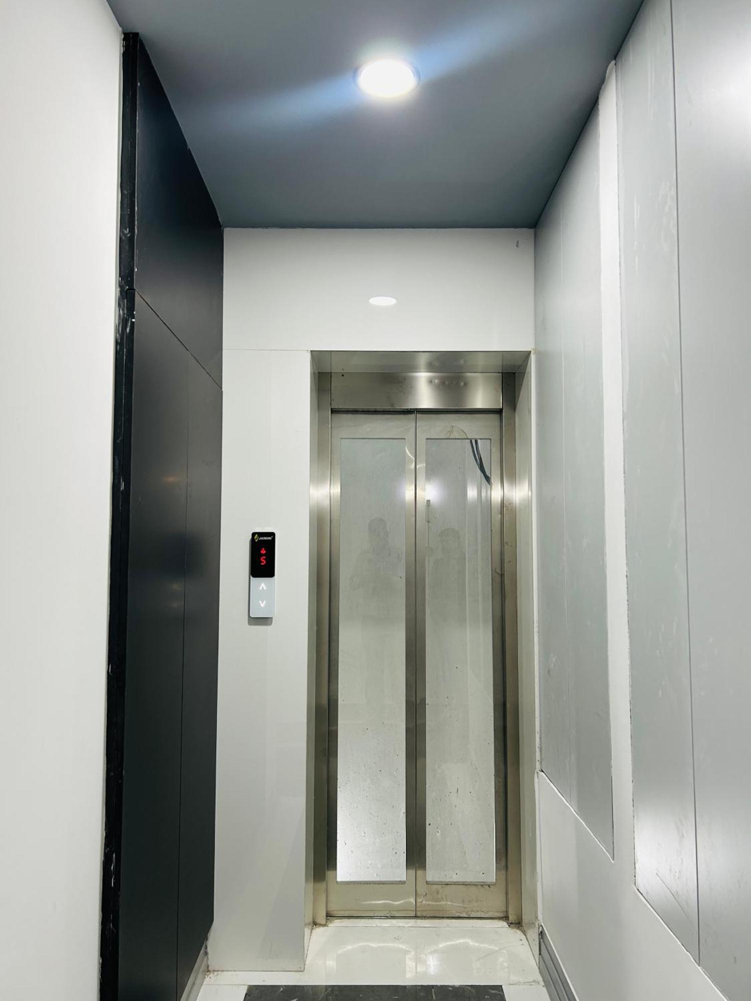 Bedchambers Serviced Apartment, Golf Course, Gurgaon Exteriör bild