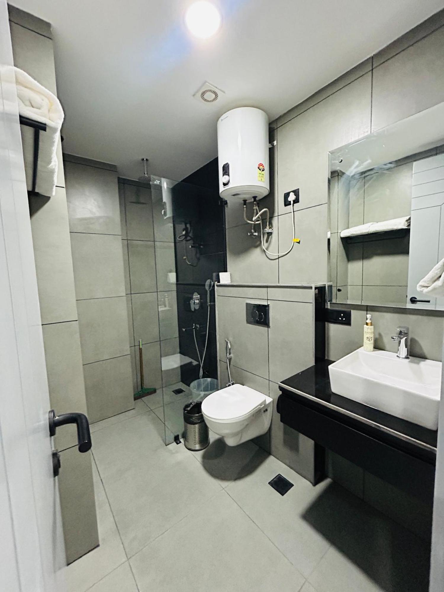 Bedchambers Serviced Apartment, Golf Course, Gurgaon Exteriör bild