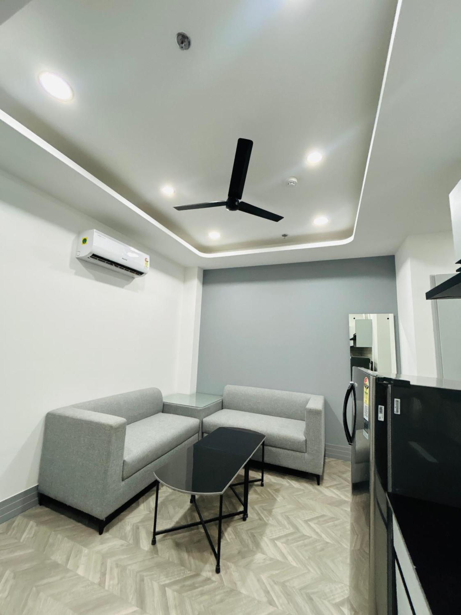 Bedchambers Serviced Apartment, Golf Course, Gurgaon Exteriör bild