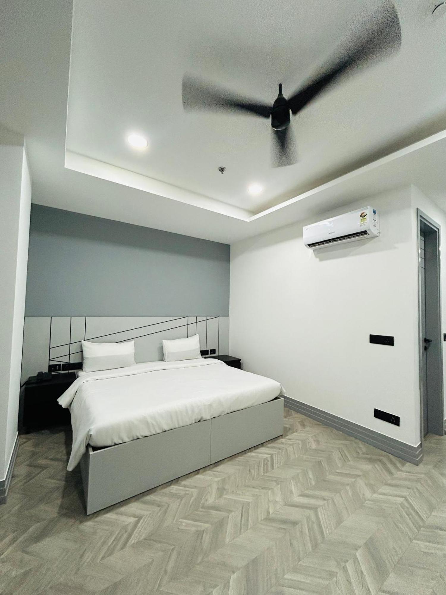 Bedchambers Serviced Apartment, Golf Course, Gurgaon Exteriör bild