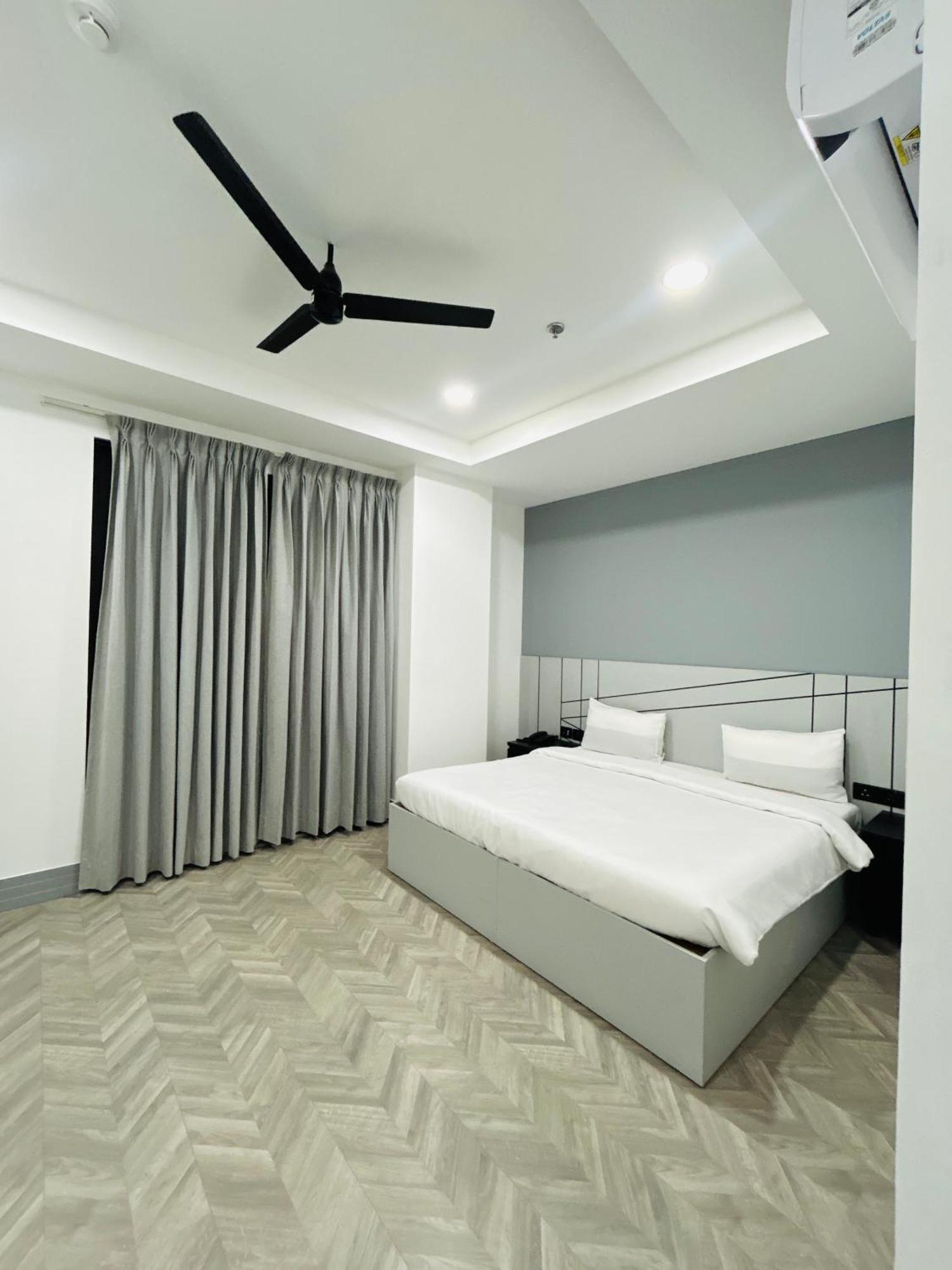 Bedchambers Serviced Apartment, Golf Course, Gurgaon Exteriör bild